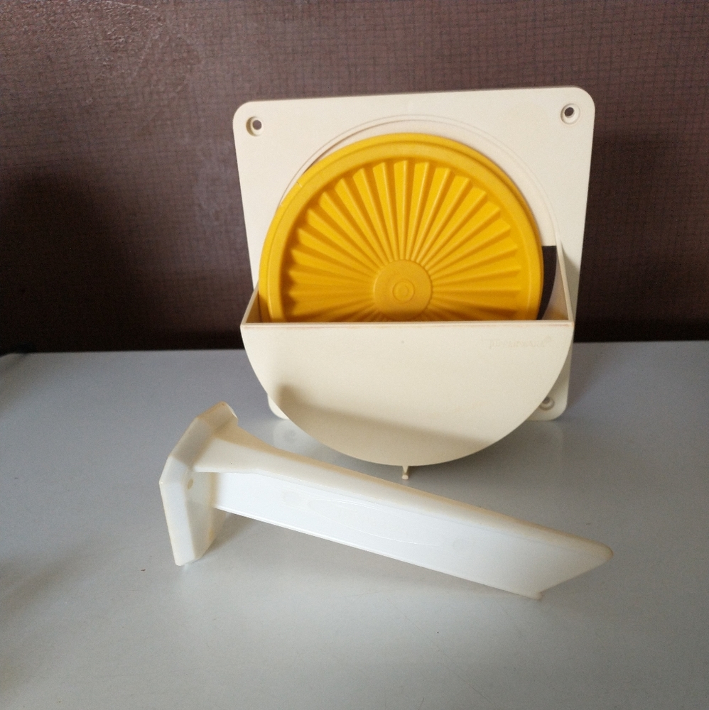 Tupperware Seal Holder & #490 Seal Rack